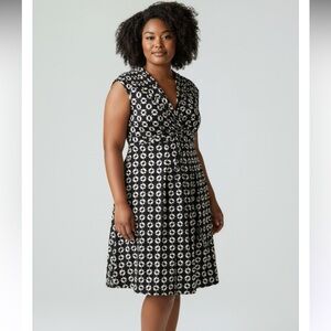 Kiara Black and White Patterned Dress size XL New